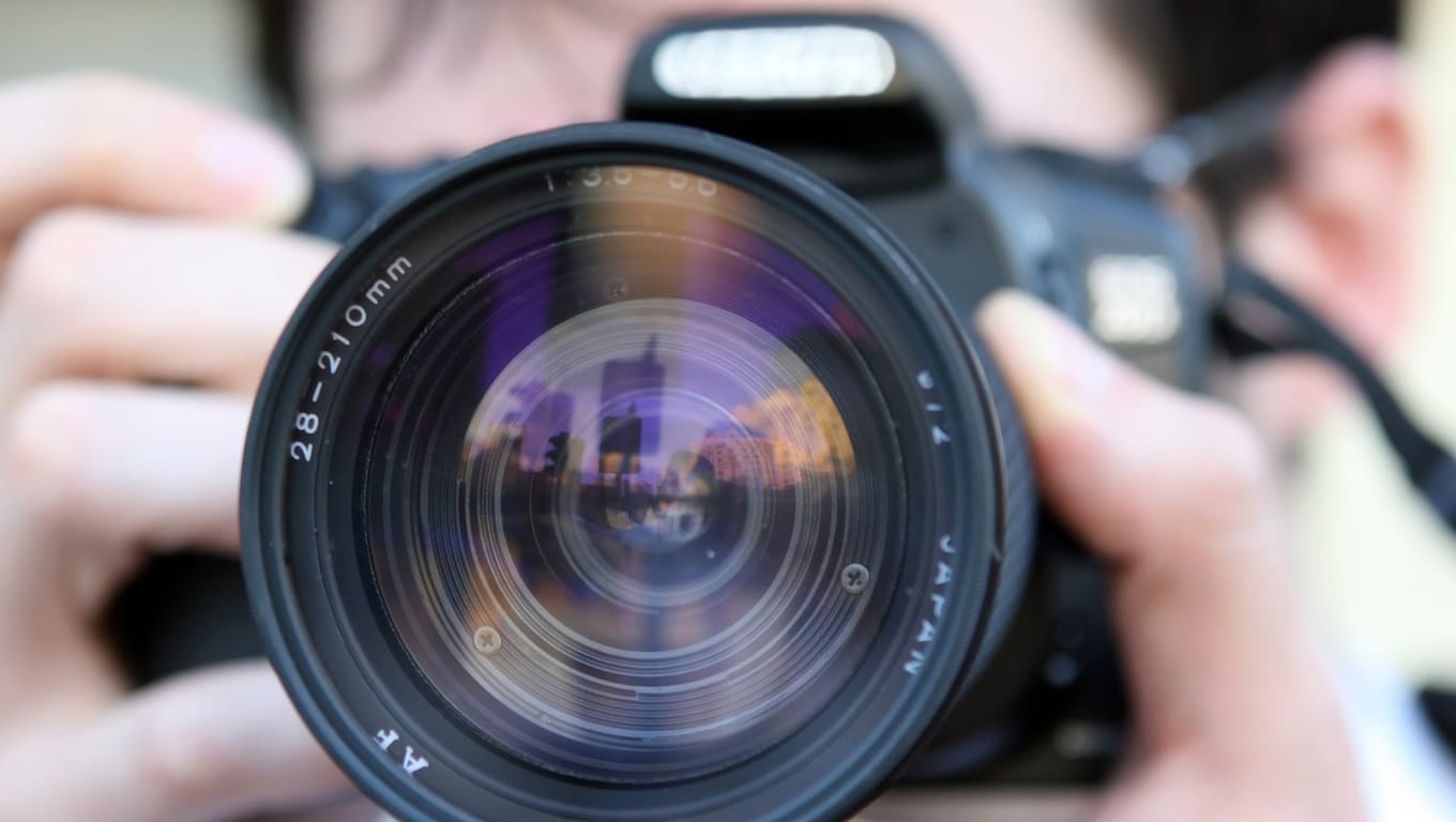 Lensa Terbaik Untuk Fotografi Model